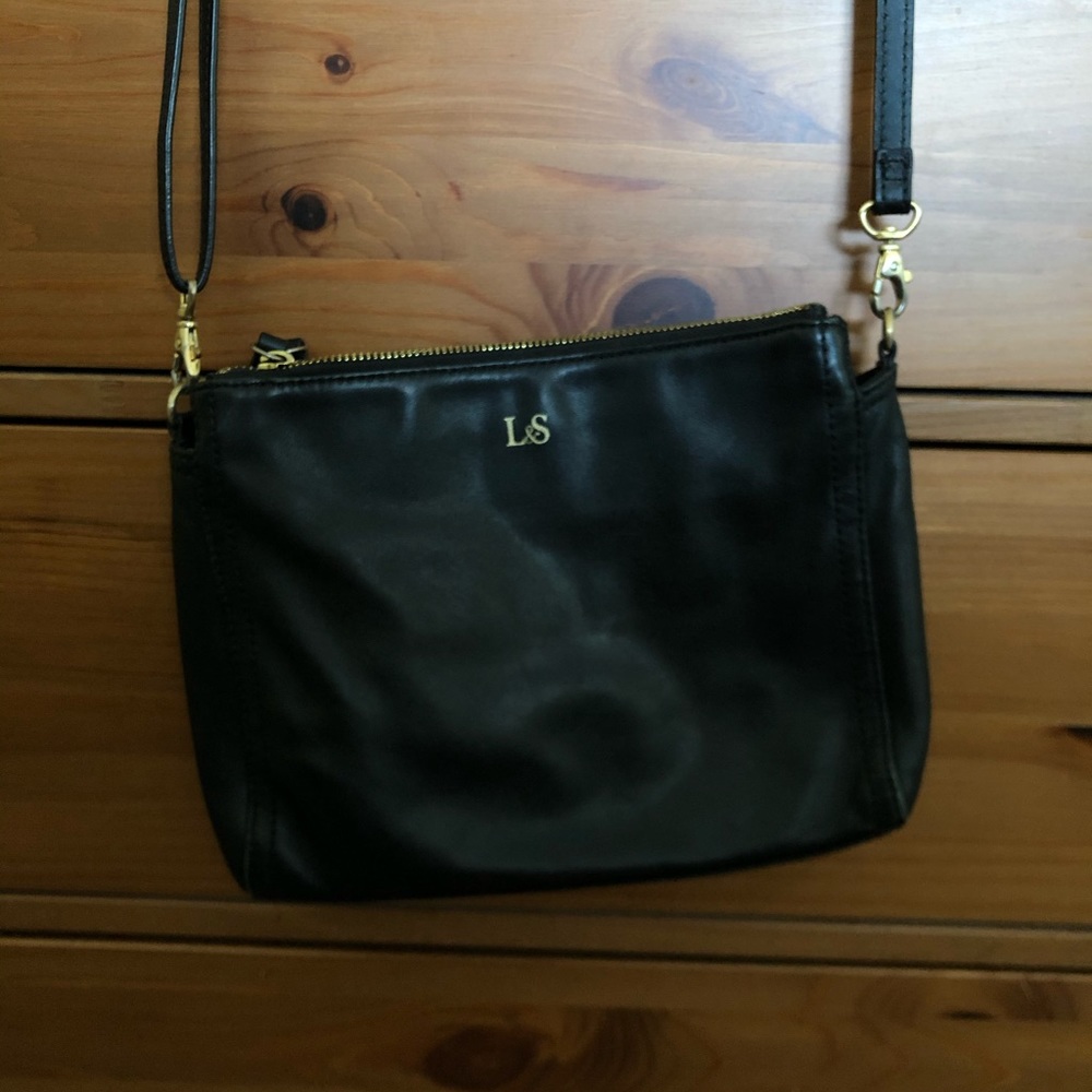Lo & Sons Pearl Crossbody